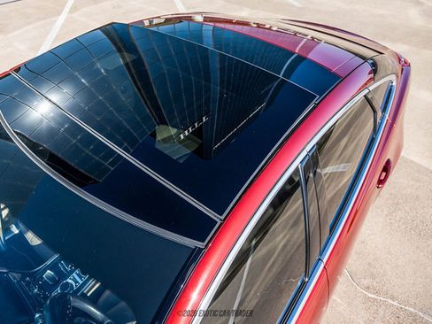 Used 2012 Jaguar XJ image 92