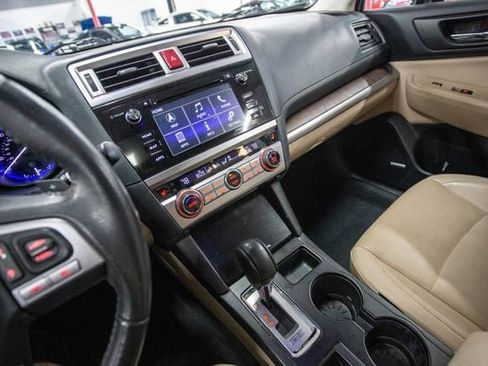 Used 2017 Subaru Outback 3.6R Limited image 7