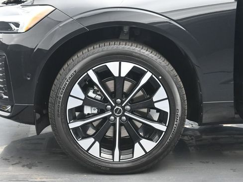 New 2026 Volvo XC60 B5 Plus w/ Protection Package Premier image 30