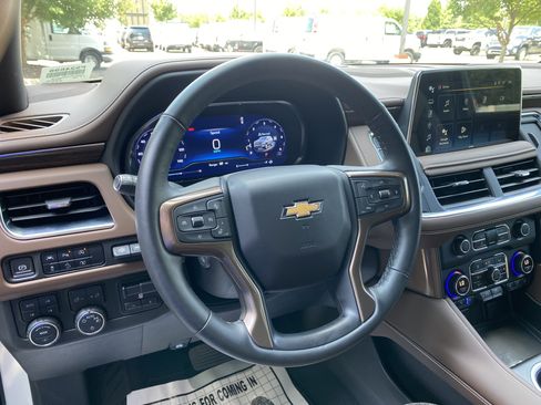 Used 2024 Chevrolet Tahoe High Country AWD/4WD image 17