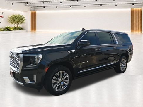 Certified 2023 GMC Yukon XL Denali AWD/4WD image 4
