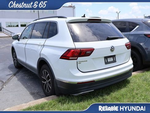 Used 2020 Volkswagen Tiguan SE w/ Panoramic Sunroof Package FWD image 15