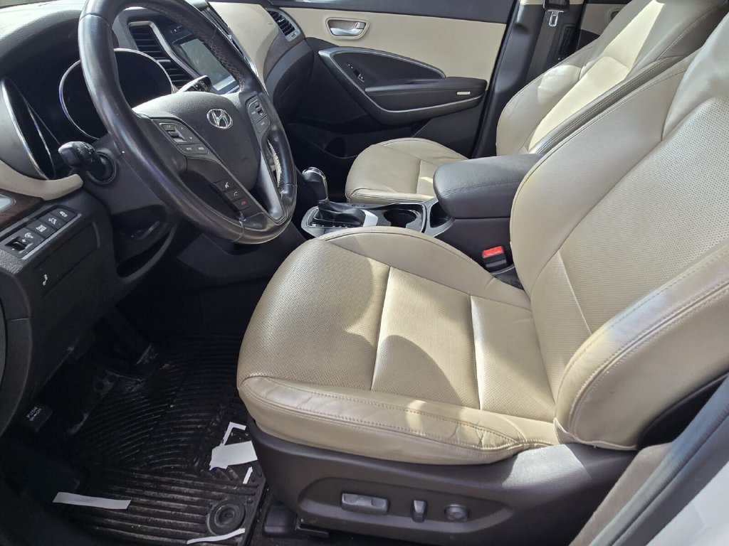 Used 2017 Hyundai Santa Fe Limited FWD image 11