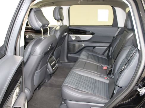 New 2026 Lincoln Nautilus Reserve image 25