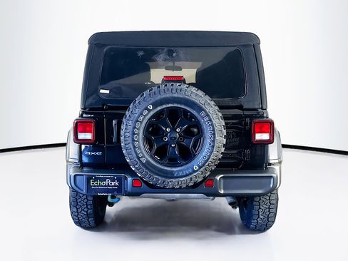 Used 2023 Jeep Wrangler Unlimited w/ Cold Weather Group AWD/4WD image 7