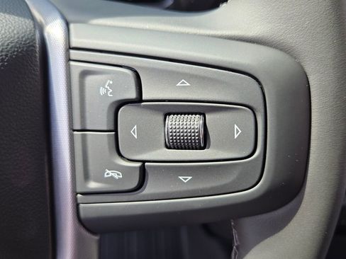 New 2026 GMC Sierra 1500 SLE image 22