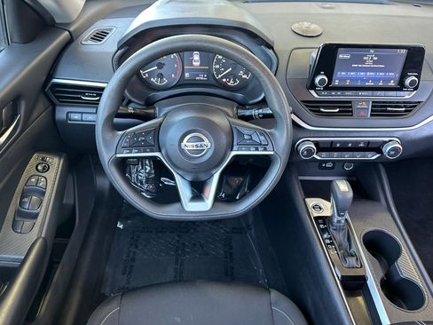 Certified 2021 Nissan Altima 2.5 S FWD image 14
