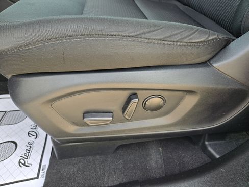 Certified 2023 Ford Explorer XLT w/ Class IV Trailer Tow Package image 20