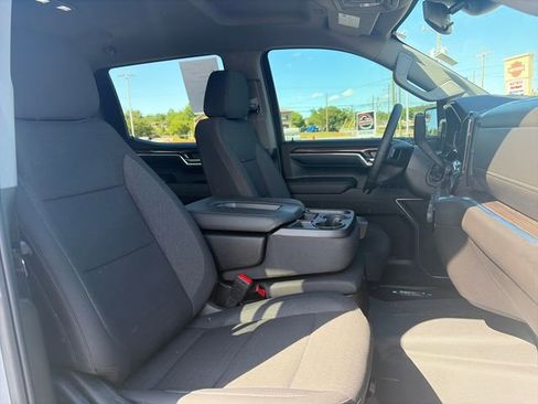 Used 2024 Chevrolet Silverado 1500 LT w/ Z71 Off-Road Package AWD/4WD image 14