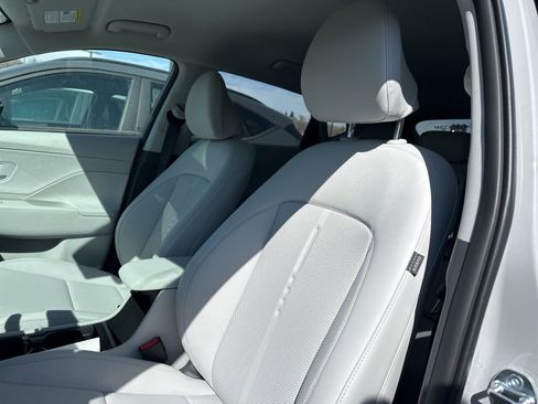 New 2026 Hyundai Kona SEL Premium image 10