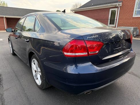 Used 2014 Volkswagen Passat 2.5 SE FWD image 5