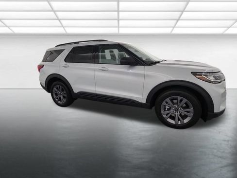 New 2026 Ford Explorer Active w/ Active Comfort Package AWD/4WD image 9