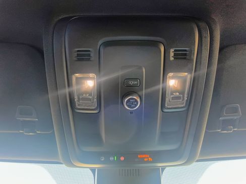 Used 2025 Chevrolet Tahoe LT image 23