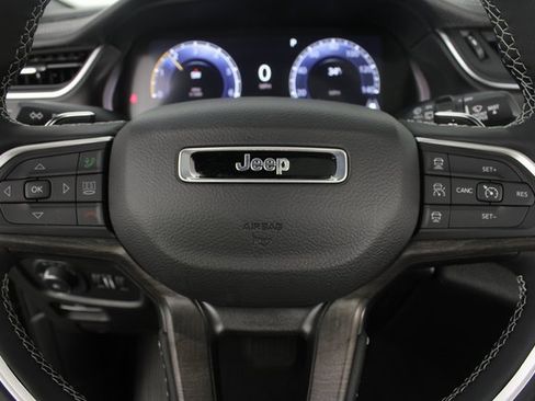 New 2025 Jeep Grand Cherokee L Limited w/ Black Appearance Package image 13