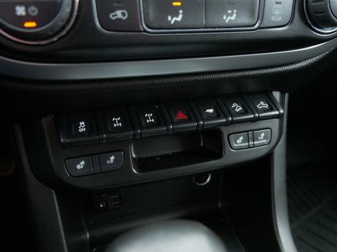 Used 2022 Chevrolet Colorado ZR2 AWD/4WD image 29