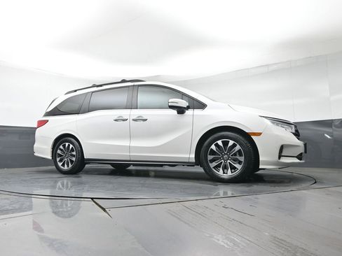 Used 2024 Honda Odyssey EX-L image 36