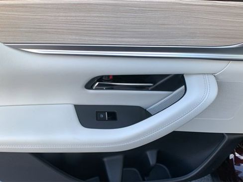 Used 2024 MAZDA CX-90 Plug-In Hybrid w/ Premium Plus image 20