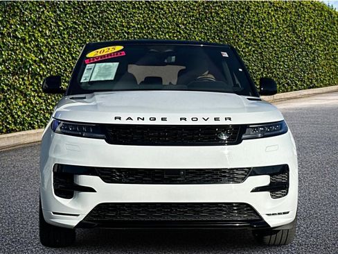 Used 2025 Land Rover Range Rover Sport Dynamic SE AWD/4WD image 9