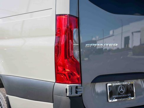 New 2026 Mercedes-Benz Sprinter 2500 image 9