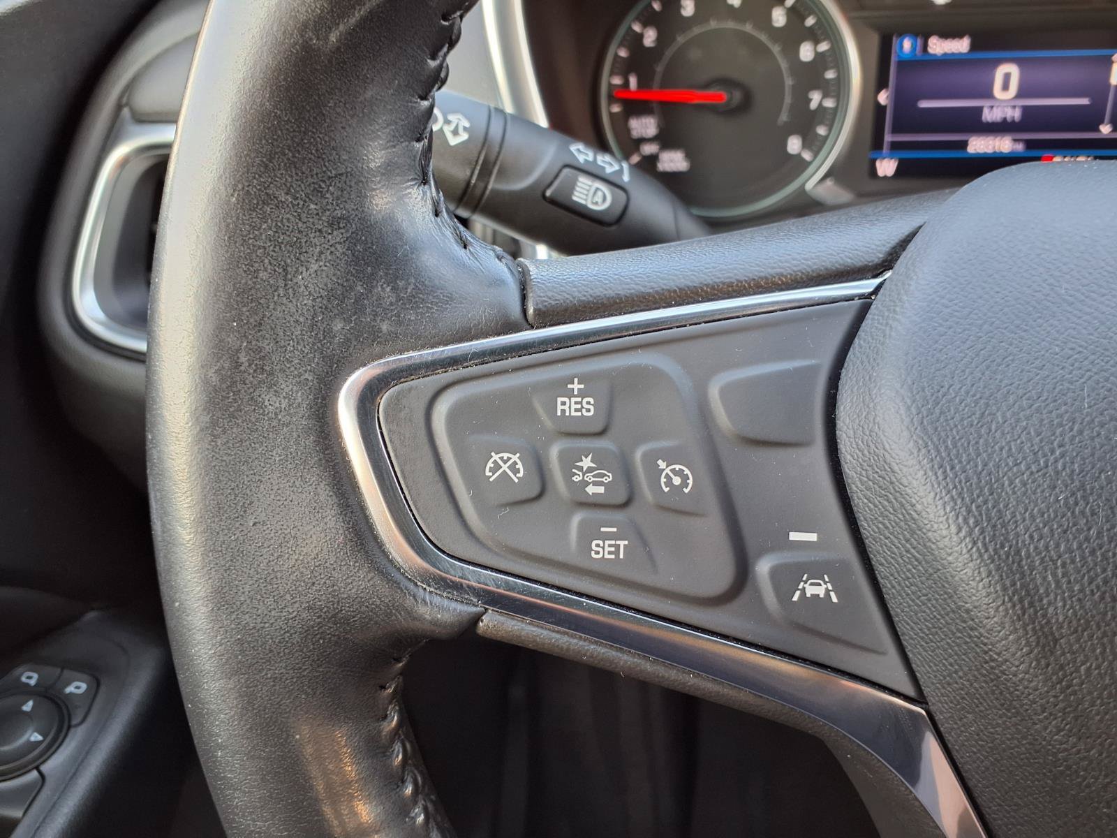 Used 2021 Chevrolet Equinox LT FWD image 15