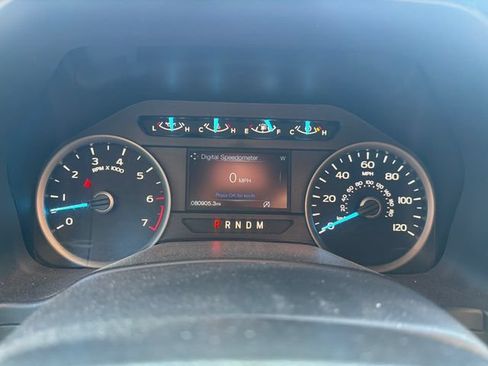 Used 2019 Ford F150 XLT w/ Equipment Group 302A Luxury AWD/4WD image 13