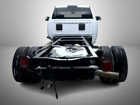 Used 2018 RAM 3500 4x4 Regular Cab DRW image 6