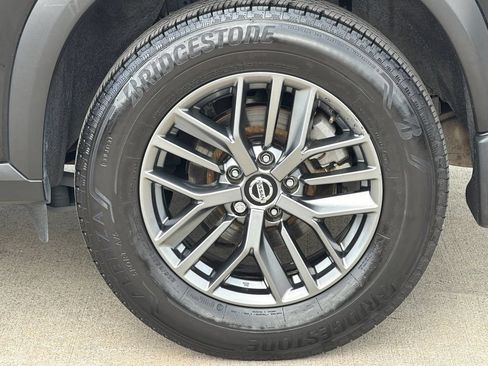 Used 2021 Nissan Rogue S FWD image 26