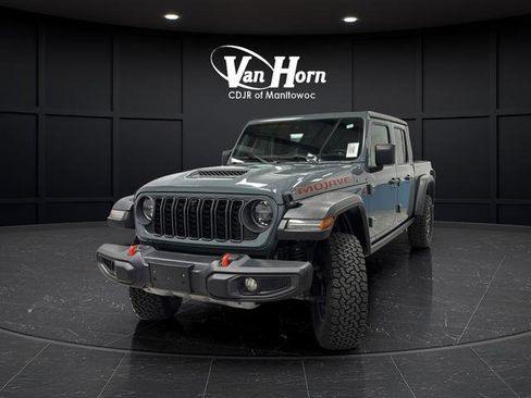 Used 2024 Jeep Gladiator Mojave w/ Technology Group AWD/4WD image 3