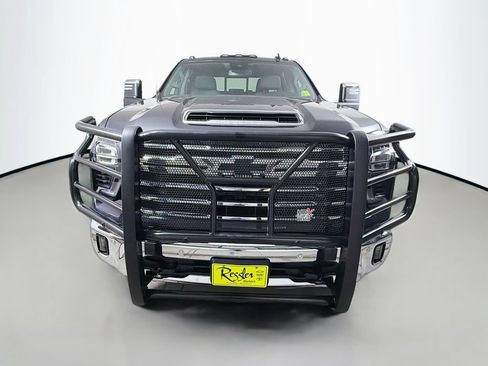 Used 2024 Chevrolet Silverado 3500 LTZ w/ LTZ Convenience Package AWD/4WD image 2