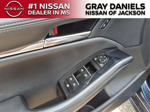 Used 2024 MAZDA MAZDA3 s FWD image 10