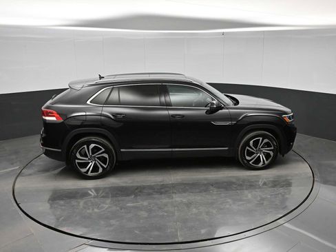Used 2021 Volkswagen Atlas Cross Sport SEL Premium AWD/4WD image 31