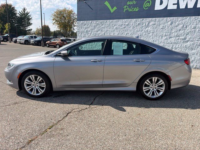 Used 2016 Chrysler 200 Limited w/ Anniversary Edition FWD image 2