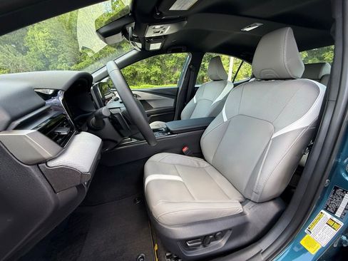 Used 2026 Toyota Camry SE w/ Convenience Package FWD image 10
