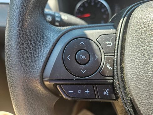 Used 2019 Toyota RAV4 LE w/ All Weather Liner Package AWD/4WD image 17