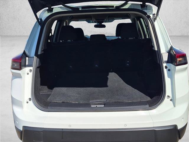 Used 2024 Nissan Rogue S AWD/4WD image 6