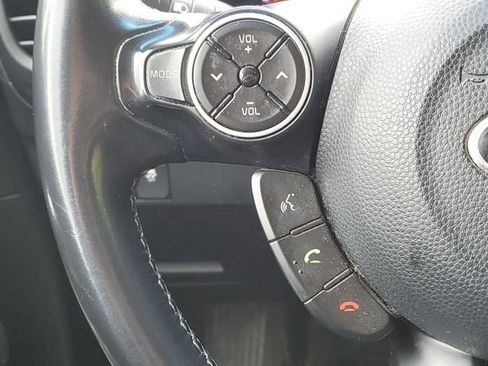 Used 2018 Kia Soul + FWD image 10