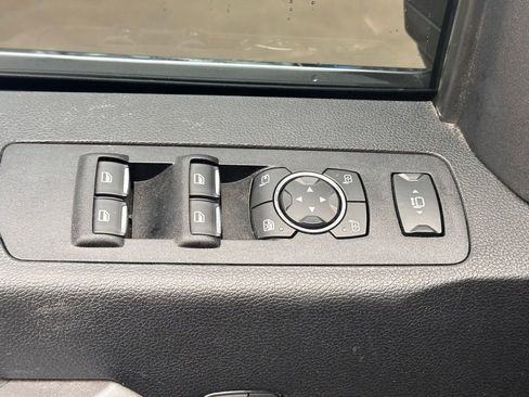 Used 2021 Ford F450 Platinum w/ FX4 Off-Road Package image 21