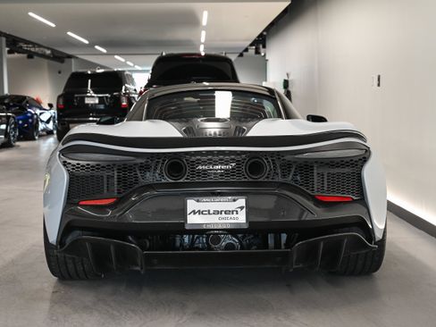 Used 2023 McLaren Artura RWD image 17