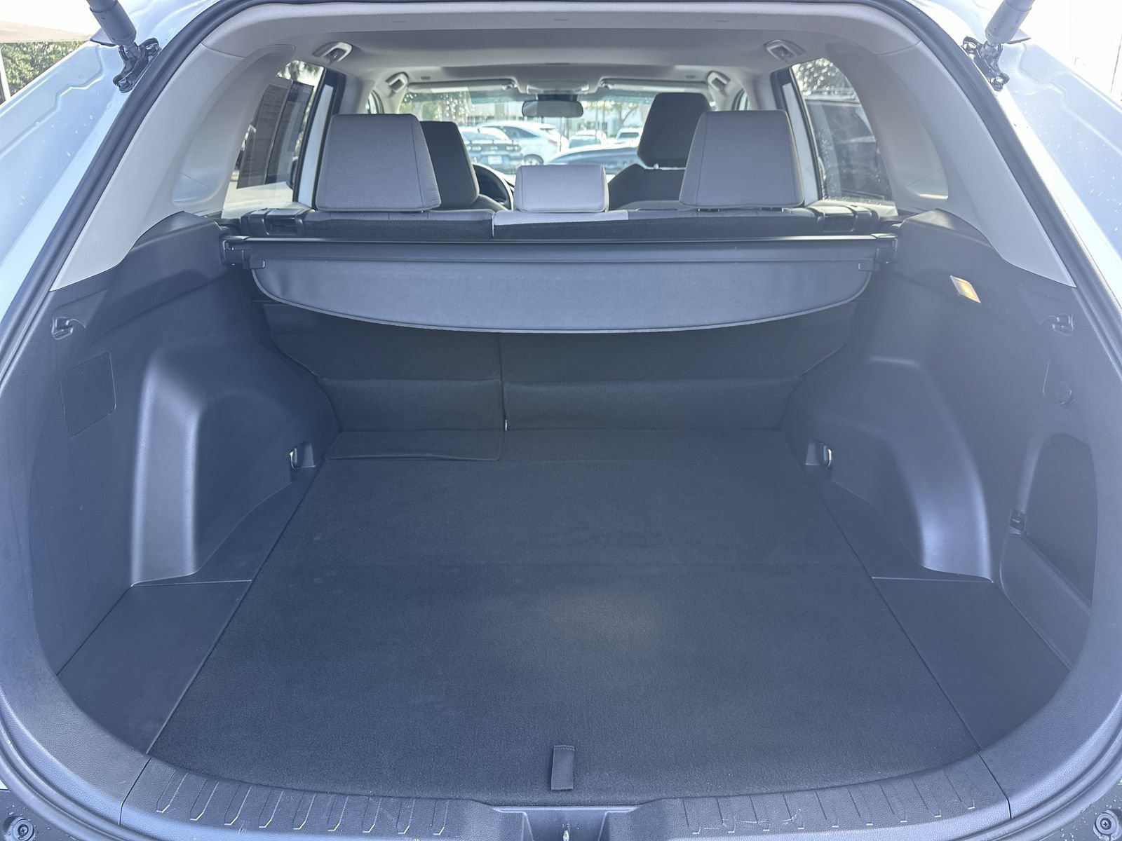 Used 2025 Toyota RAV4 XLE w/ Convenience Package FWD image 32