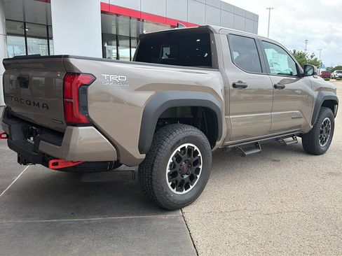 New 2026 Toyota Tacoma TRD Off-Road AWD/4WD image 6
