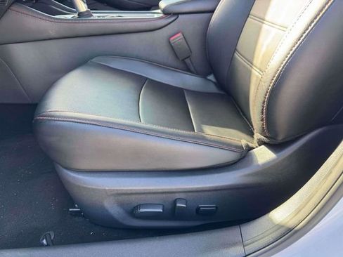 Used 2024 Nissan Sentra SR w/ SR Premium Package image 19