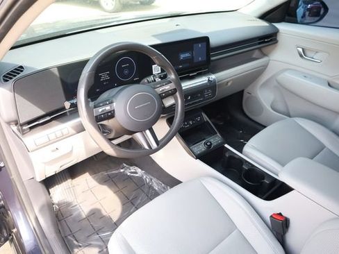 Used 2024 Hyundai Kona Limited FWD image 9