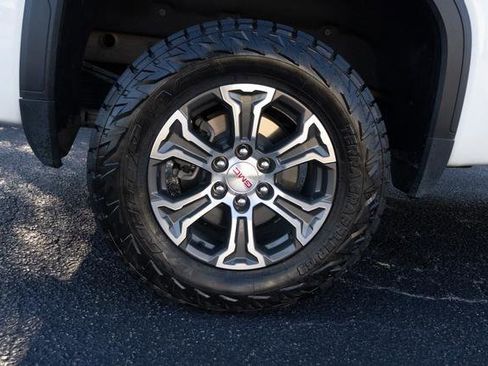 Used 2024 GMC Sierra 1500 AT4 w/ Technology Package image 47