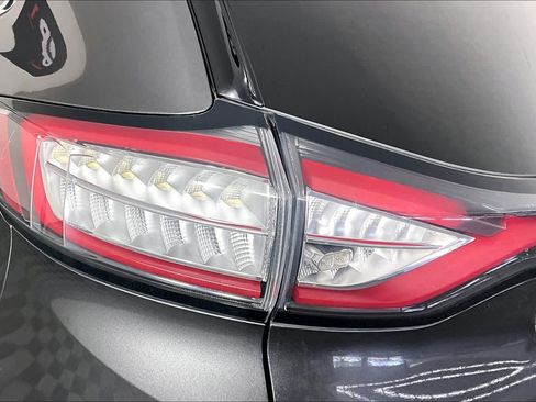 Used 2017 Ford Edge SEL w/ Equipment Group 201A FWD image 28