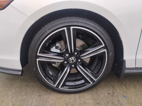 Certified 2025 Honda Accord Sport image 27