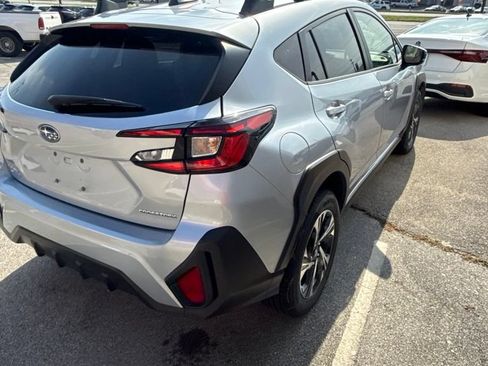 Used 2025 Subaru Crosstrek 2.5i Premium AWD/4WD image 8