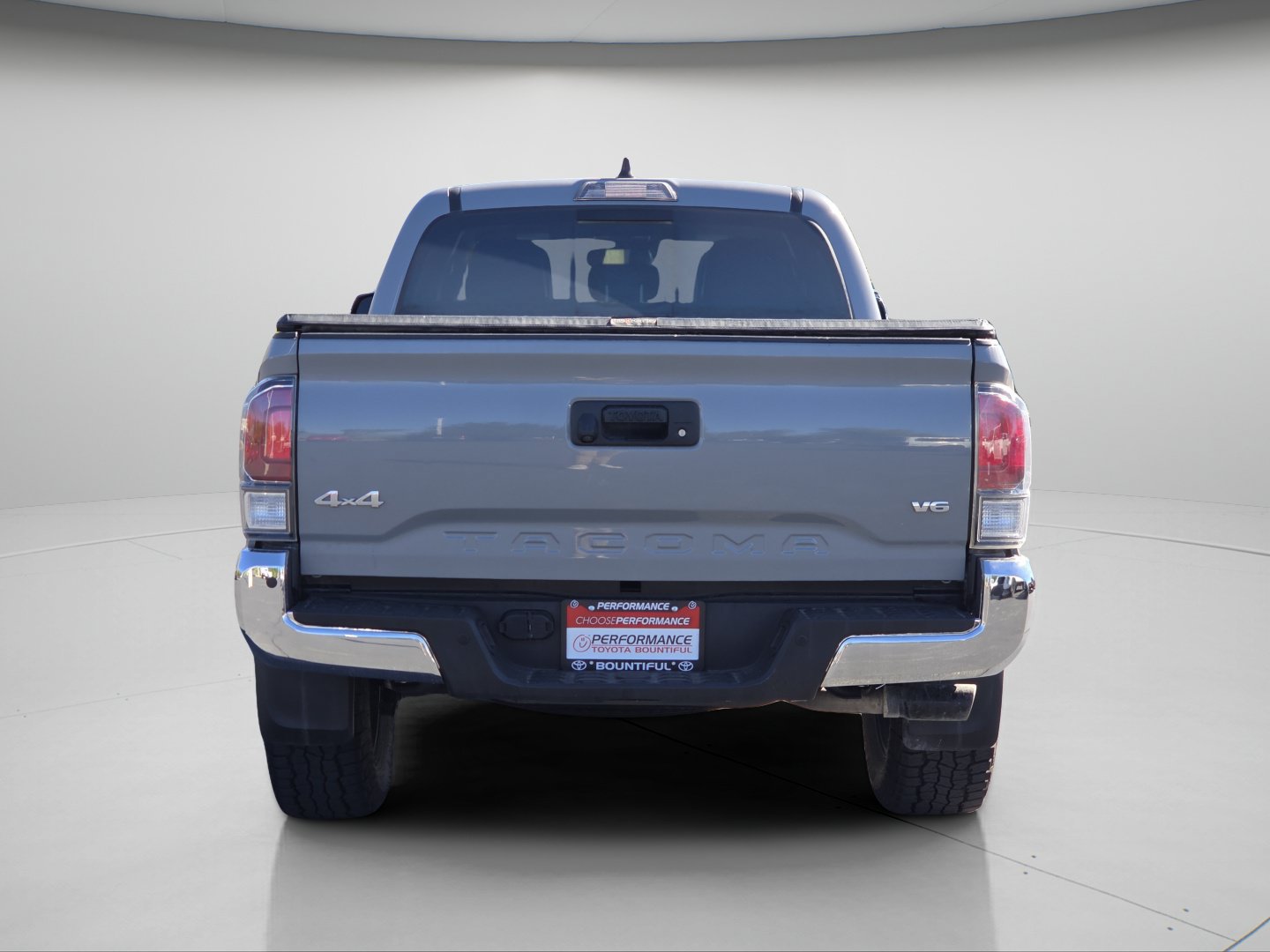 Used 2021 Toyota Tacoma Limited AWD/4WD image 24