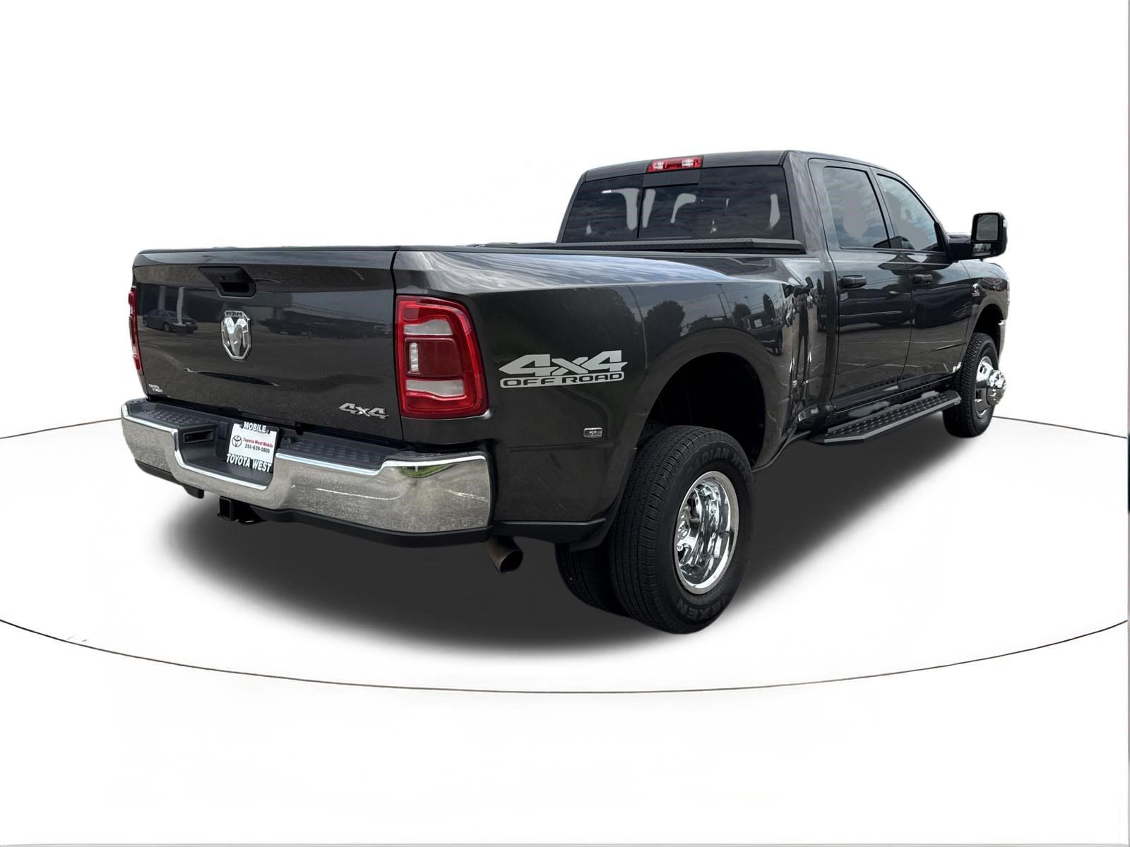 Used 2024 RAM 3500 Tradesman w/ Safety Group AWD/4WD image 3