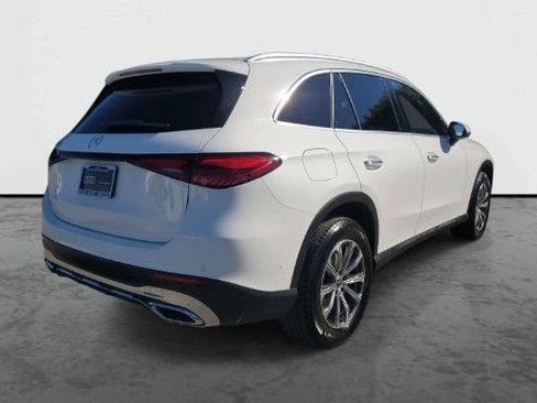 Used 2024 Mercedes-Benz GLC 300 image 2