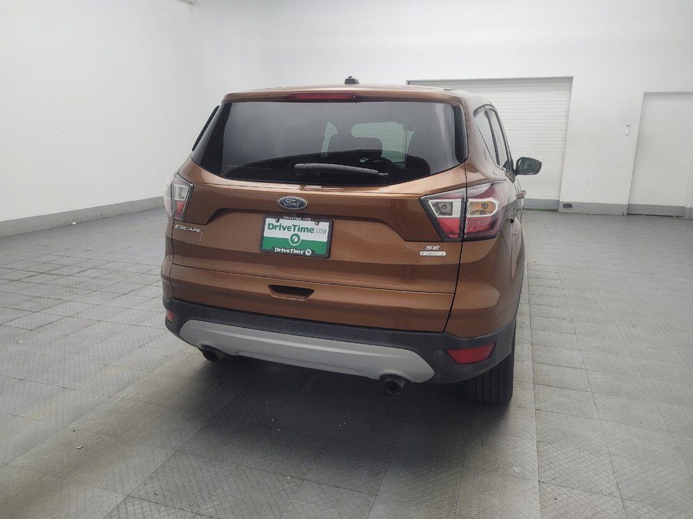 Used 2017 Ford Escape SE FWD image 7